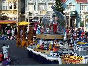 parade_mickey2 * 2304 x 1728 * (1.21MB)