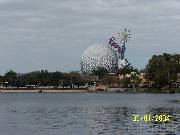 dome_lake * Epcot dome from across the lake * 2304 x 1728 * (597KB)